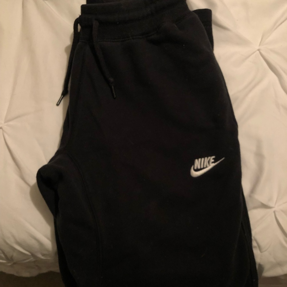 Men’s black Nike sweats
